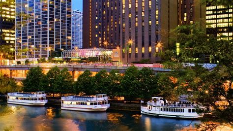hotel deals  downtown chicago hyatt regency chicago