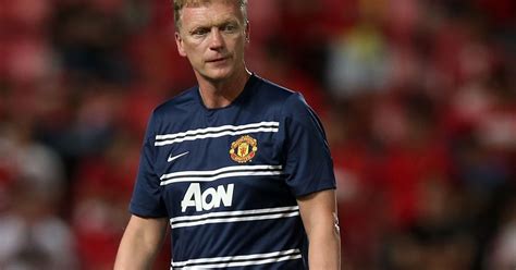 manchester united transfer news david moyes to sell eight players to