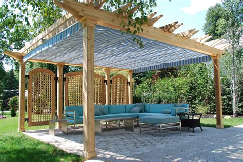 give  outdoor space   shade   sun  building  pergola times square chronicles