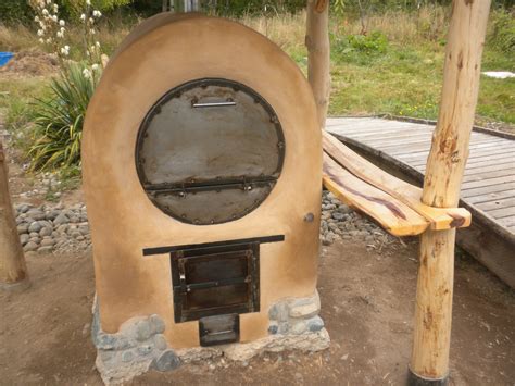 hawthorn farm adobe barrel oven firespeaking
