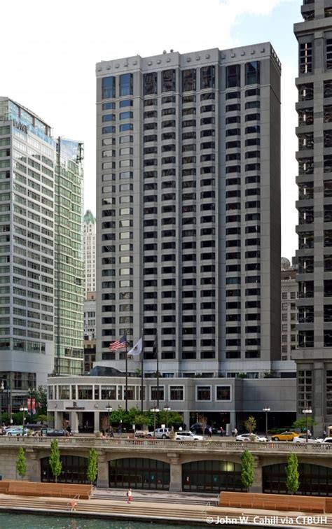 renaissance chicago downtown hotel  skyscraper center