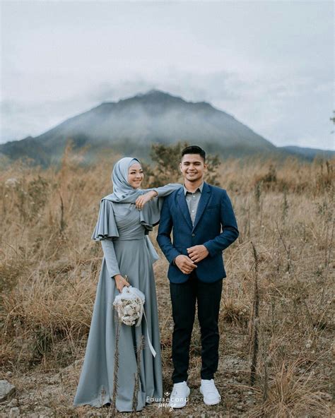 Prewedding Tema Gunung Gaya Foto Prewedding Di Hutan Pinus Gaya Foto