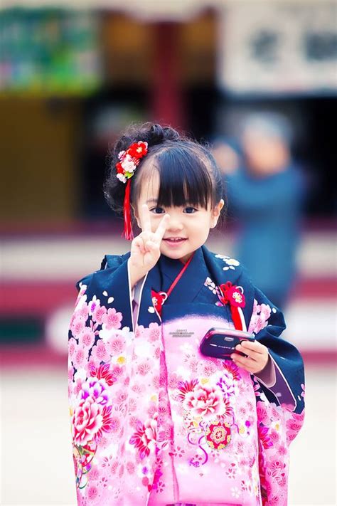 cute japanese girl kimonos pinterest kimonos    girls