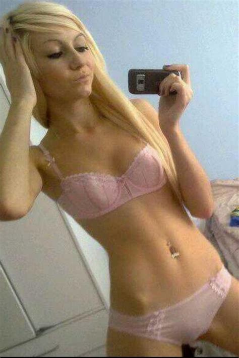 nude blonde girl nude selfie porn archive