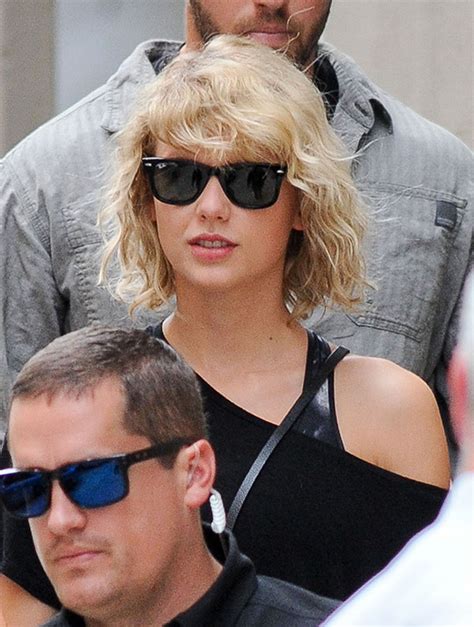 Taylor Swift’s Curly Hair Makeover Brings Back Old Wavy