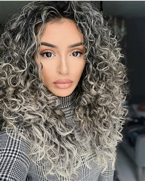 80 Long Curly Hairstyles For Women Soflyme