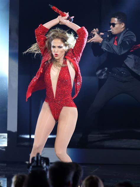 2014 american music awards jennifer lopez wears risque