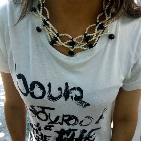 Elegant Pearl Necklace In 2020 Fashion T Shirts For