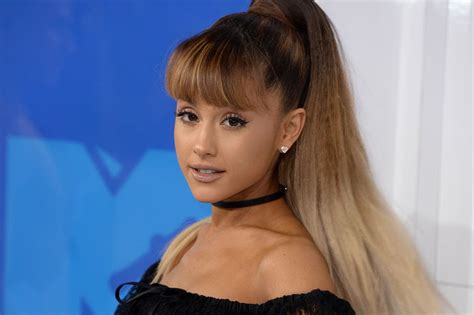 Fathers Touching Letter To Ariana Grande After Manchester Attack Goes
