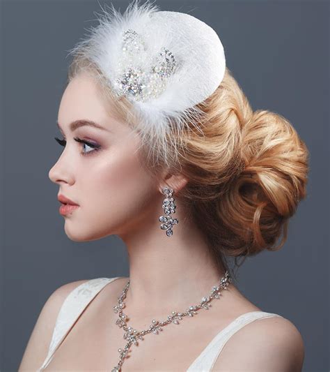 38 New Bridal Updo Hairstyles For Round Faces