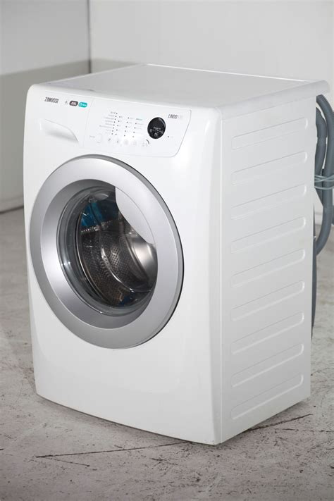 preloved zanussi lindo kg washing machine zwfwr white  sale  edmonton london