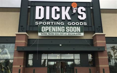 dick s sporting goods steps into off price with new store concept