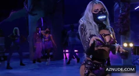 Ariana Grande And Lady Gaga Sexy Performance Of Rain On Me
