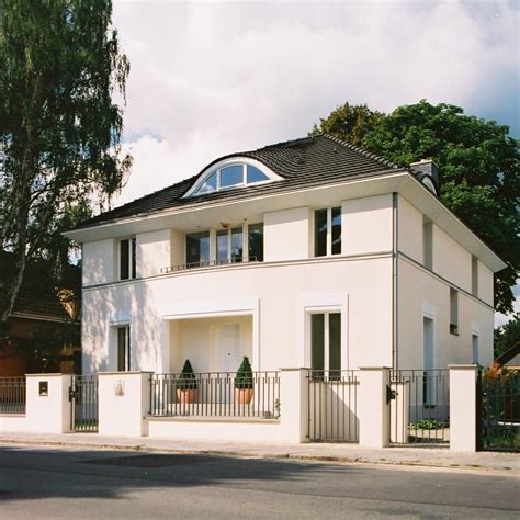 klassische villa mit zentraler halle homify