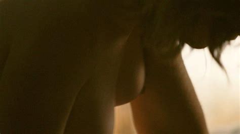 anna paquin nude tits and tattooed ass in bellevue scandal planet