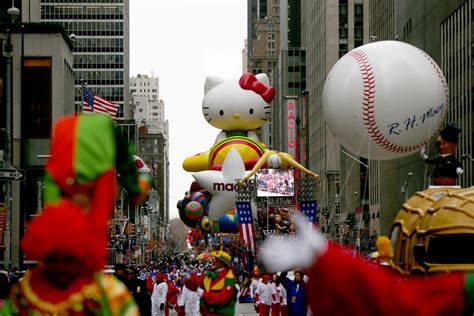 macys parade bands balloons   thanksgiving protesters   york times