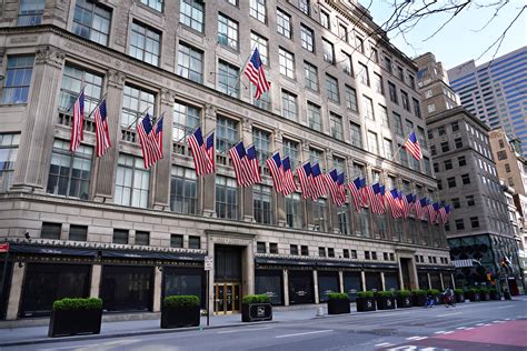 saks  avenue flagship store reopening wednesday