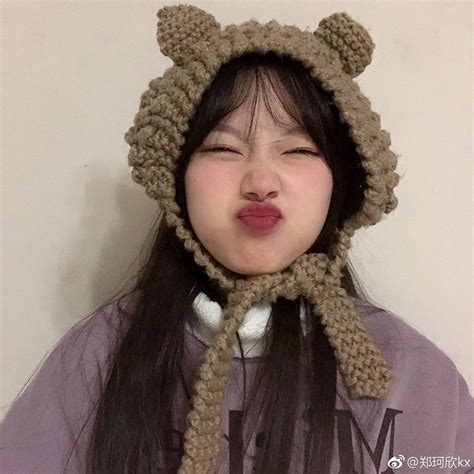 Nhi 🍃 Ulzzang Girl Winter Hats Crochet Hats Girly Handsome Face
