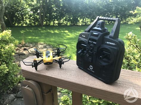 holy stone hs bolt bee review speedy drone  beginners uav adviser