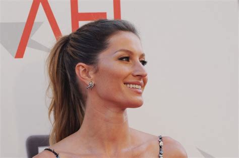 tom brady posts love note to wife gisele after final show