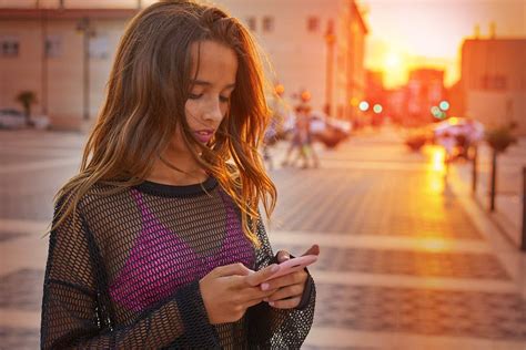 One In Seven Teens Are Sexting Says New Research