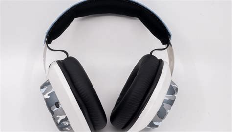 ear bluetooth headphones  musiccritic