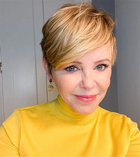 17 Best Pixie Haircuts For Older Women 2022 Trends Pixie Haircut For