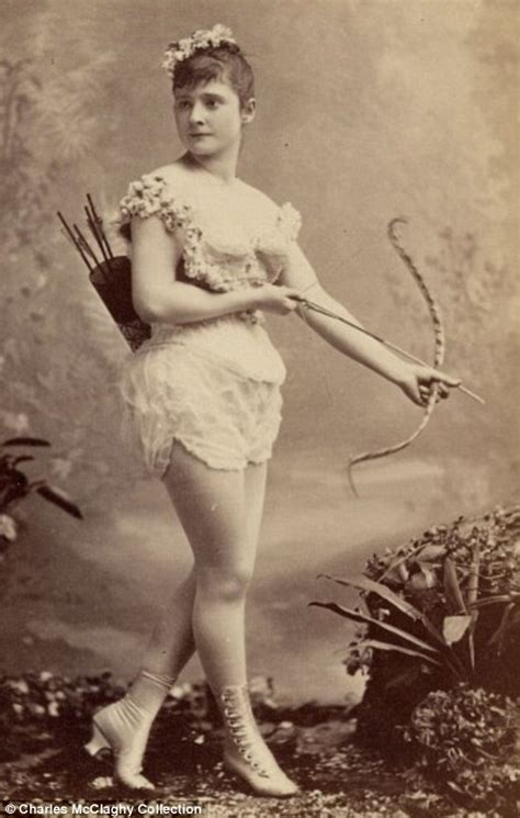 photos reveal scandalous burlesque dancers of the 1890s