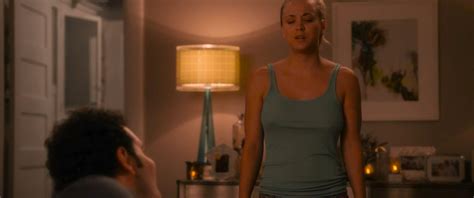 naked kaley cuoco in the wedding ringer