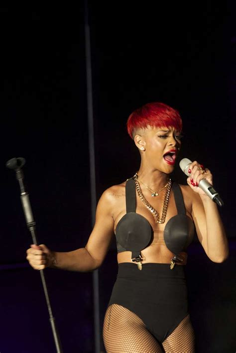 Rihanna Pussy Lip Slip Wardrobe Malfunction At Rock In Rio