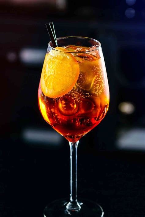 spritz cocktail italys spritz veneziano recipe