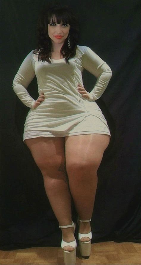 Fat Women With Big Legs Nude Photos