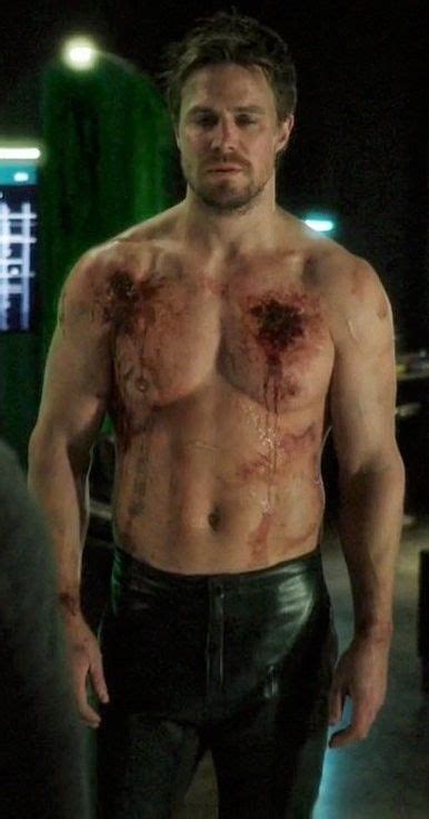 oliver queen stephen amell shirtless arrow pinterest stephen amell arrow and arrow cw