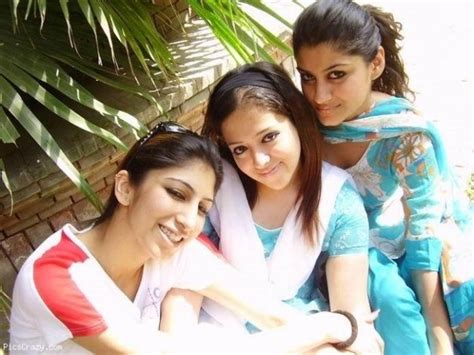 Pak Girls Photos In Wedding Ceremony Mianwali Local Private Beautiful