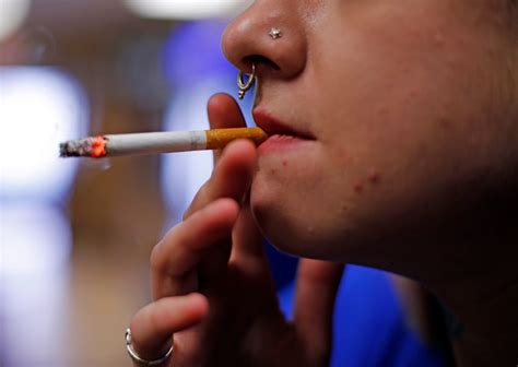 Opinion Raise The Smoking Age To 21 The New York Times