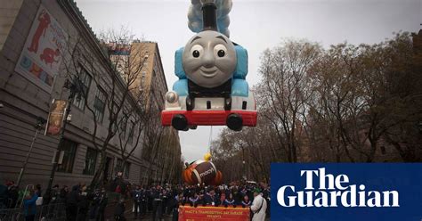 macy s thanksgiving day parade in pictures life and style the