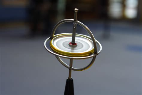 definition gyroscope