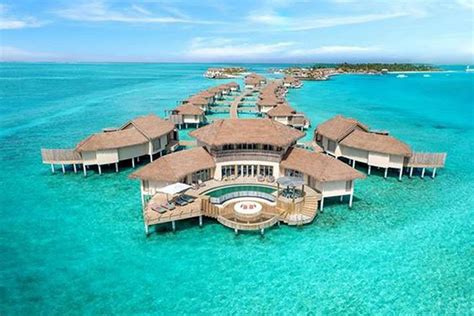 rich luxury vacation touring  maldives