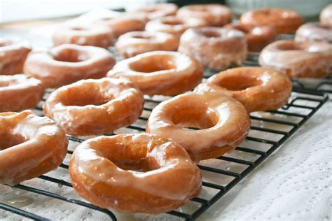 Homemade Glazed Doughnuts By The Pioneer Woman Ree