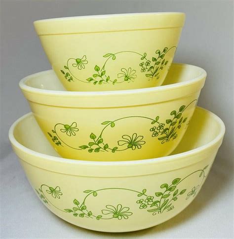 corningware vintage pyrex vintage rare vintage pyrex dishes rare pyrex pyrex set antique