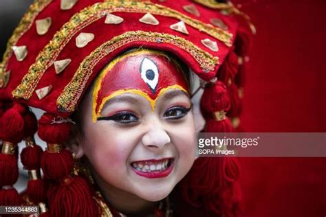 Kumari Puja Festival Celebrated In Nepal Photos Et Images De Collection