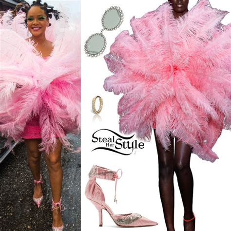 rihanna s clothes and outfits steal her style