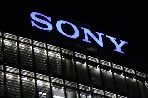 sony reports  net profit    mobile sector continues