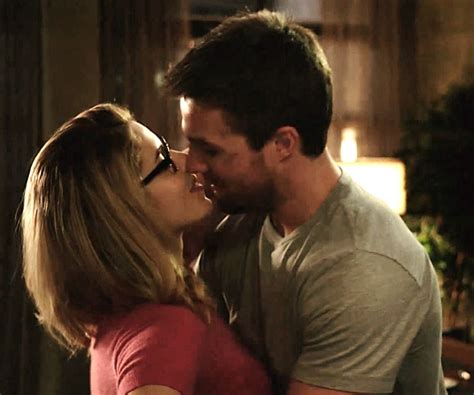 Pin By Eliany Pino On Arrow Oliver And Felicity Stephen Amell Arrow