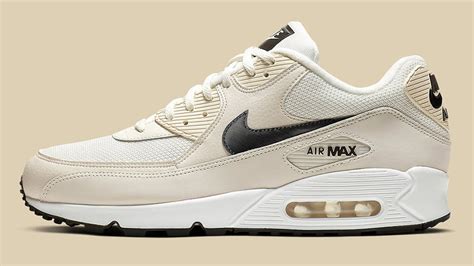 iconic air max   neutral    ivory colourway