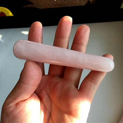 rose quartz yoni massage wand