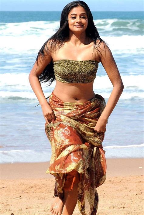 priyamani hot tamil and malayalam bikini actress photos