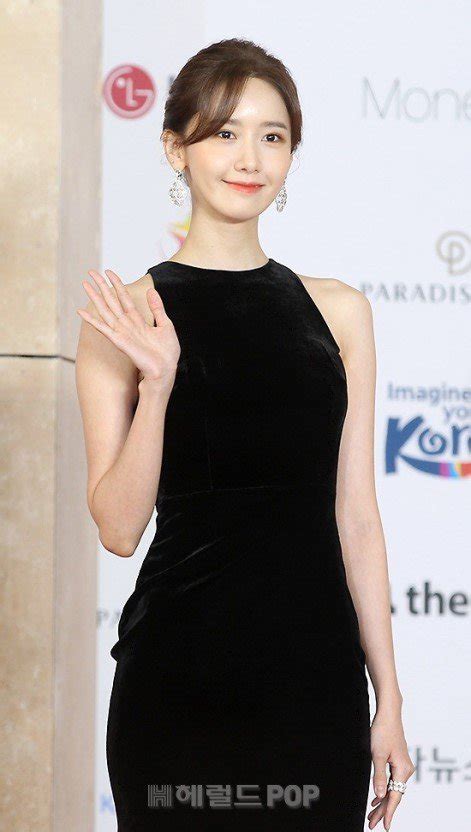 [enter Talk] Goddess Yoona S Ecstatic Beauty During The Aaa ~ Pann좋아