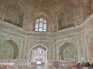 Image result for Taj Mahal Interior. Size: 135 x 100. Source: commons.wikimedia.org