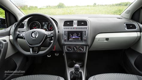 2014 Volkswagen Polo 1 2 Tsi First Drive Autoevolution